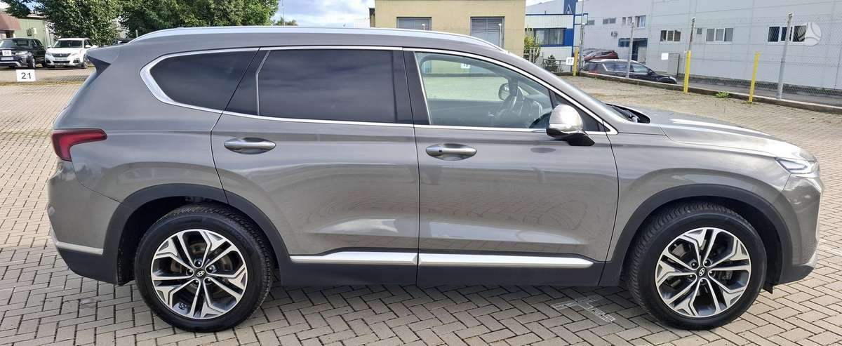 Hyundai Santa Fe - 5