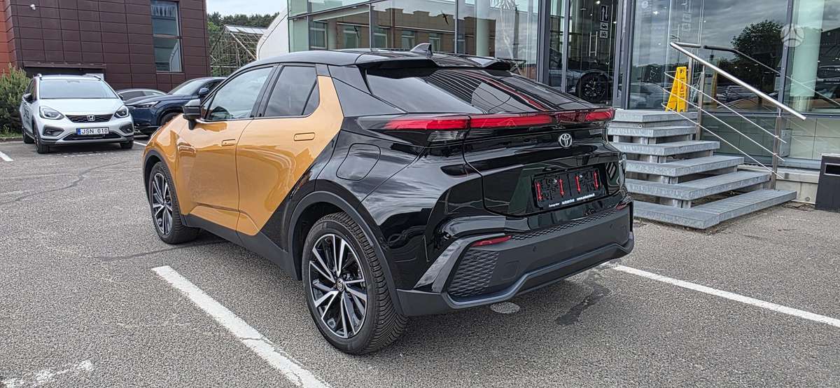 Toyota C-HR - 5