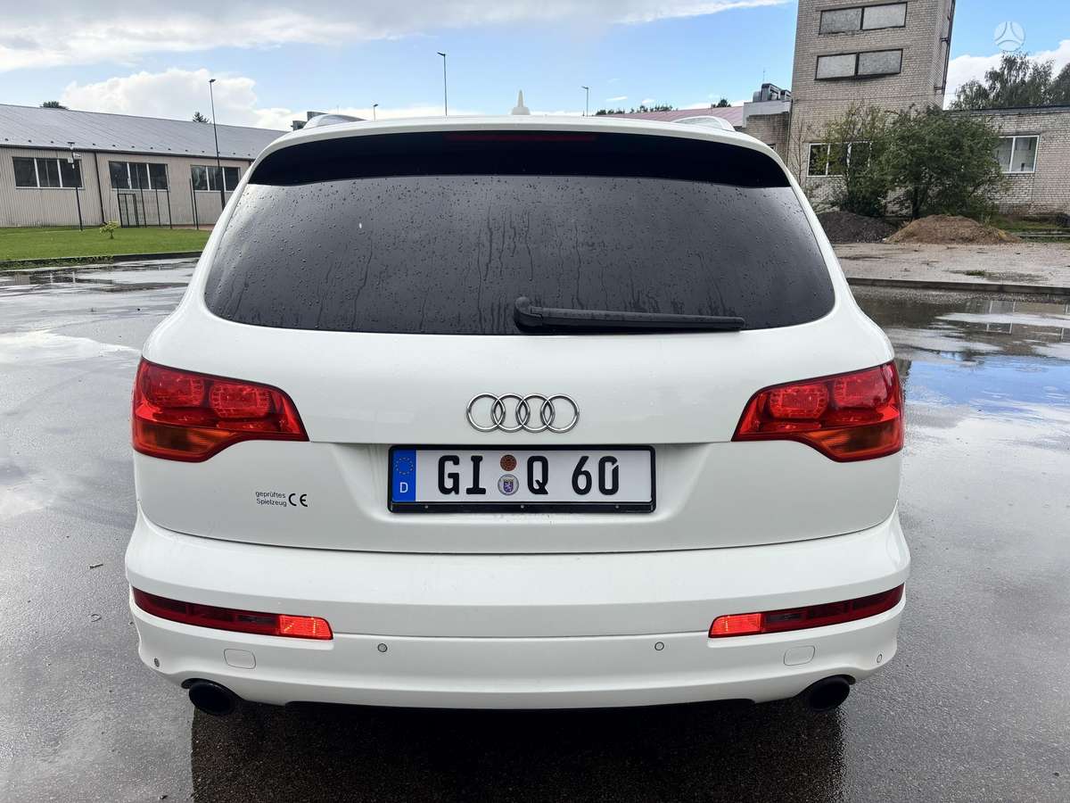 Audi Q7 - 7