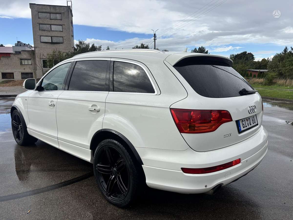 Audi Q7 - 8