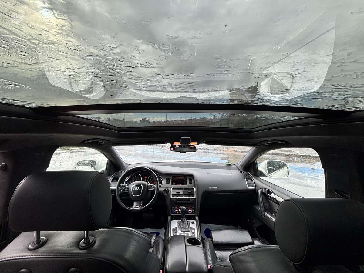Audi Q7 - 9