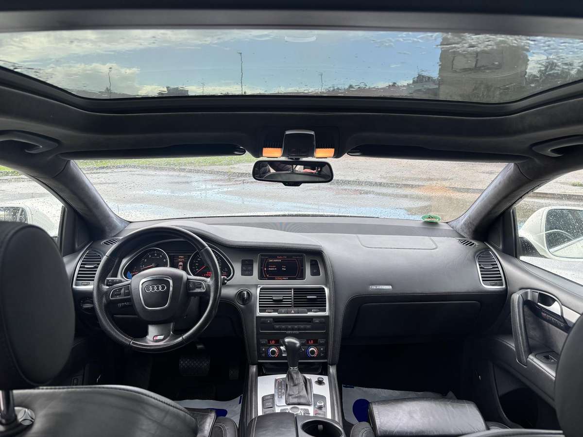 Audi Q7 - 10