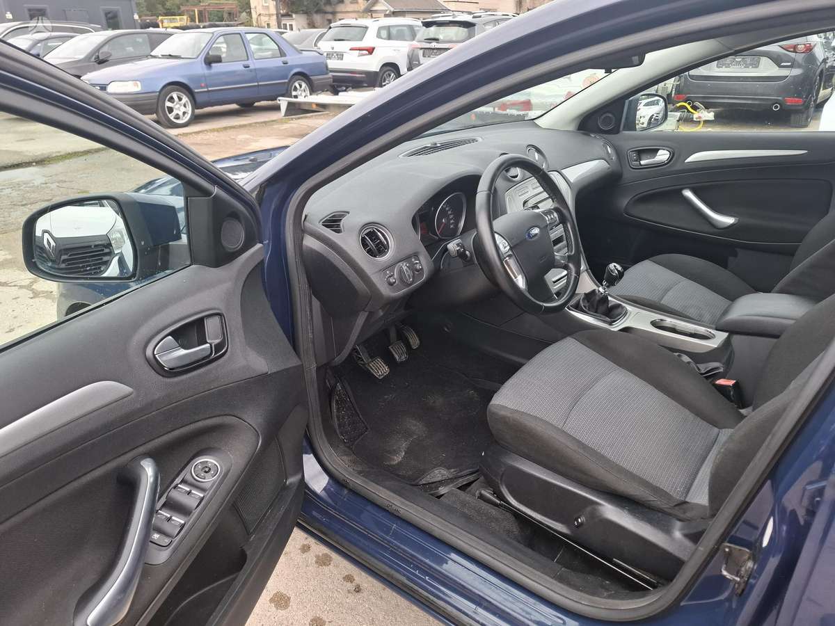 Ford Mondeo - 10