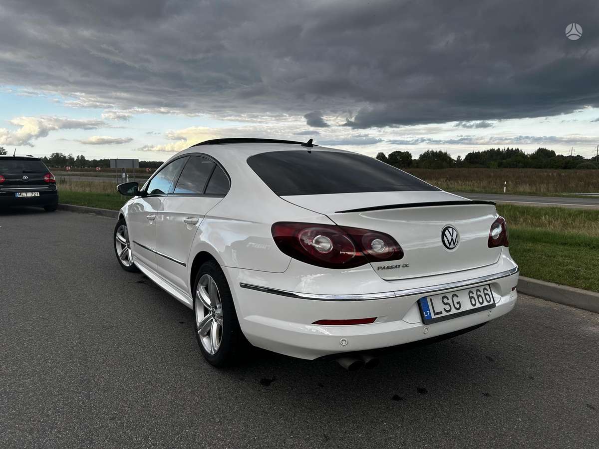 Volkswagen Passat CC - 1