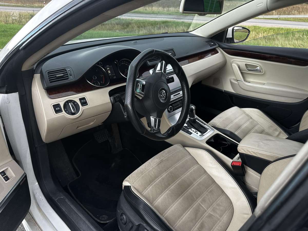 Volkswagen Passat CC - 10