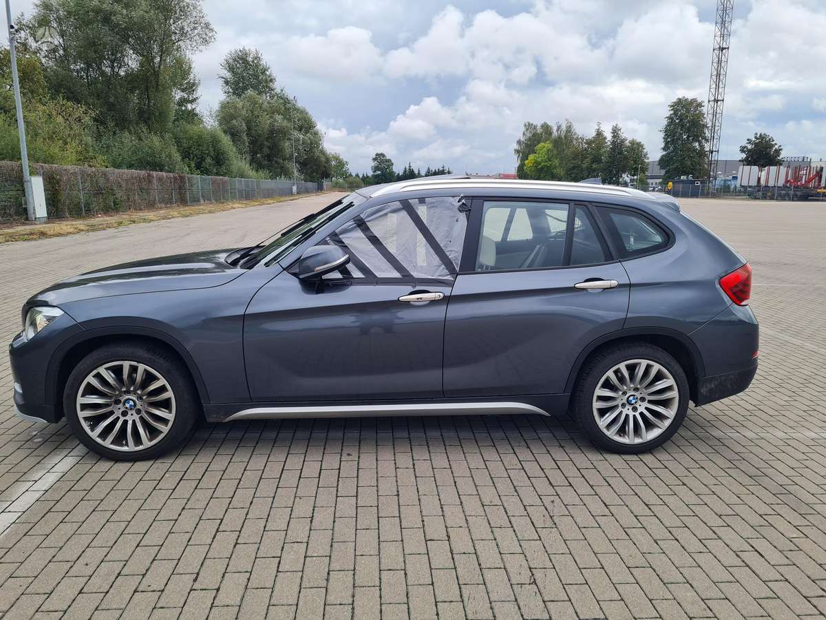 BMW X1 - 8