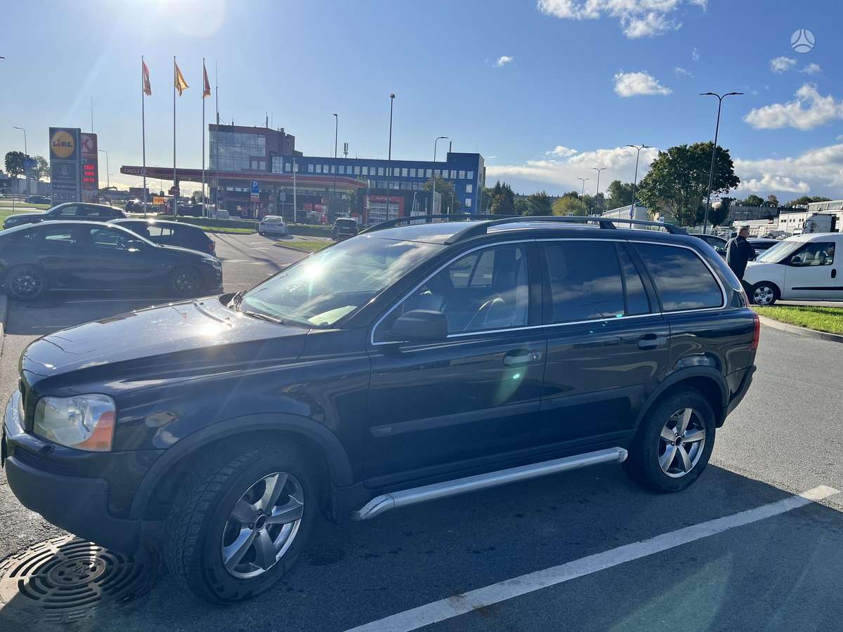 Volvo XC90 - 11
