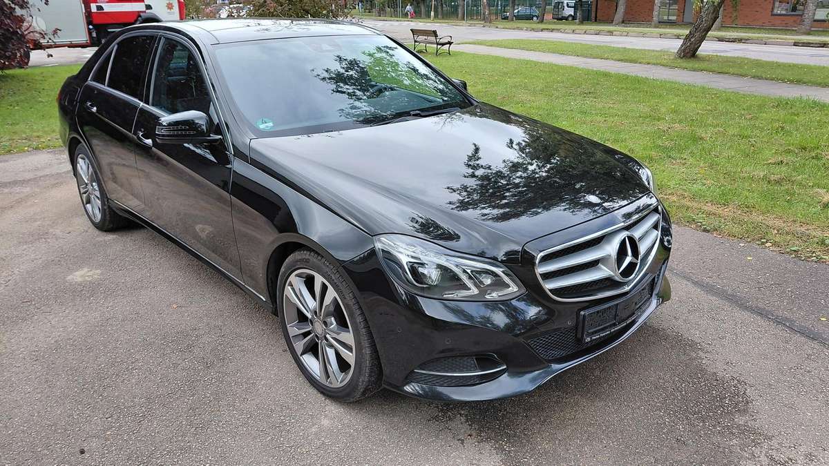 Mercedes-Benz E220 - 5