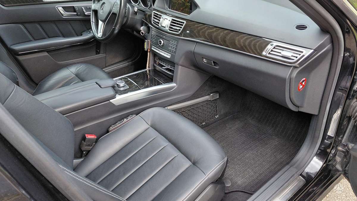 Mercedes-Benz E220 - 7