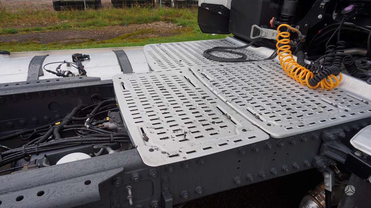 DAF XF480 Retarder, 2 miegamosios vietos