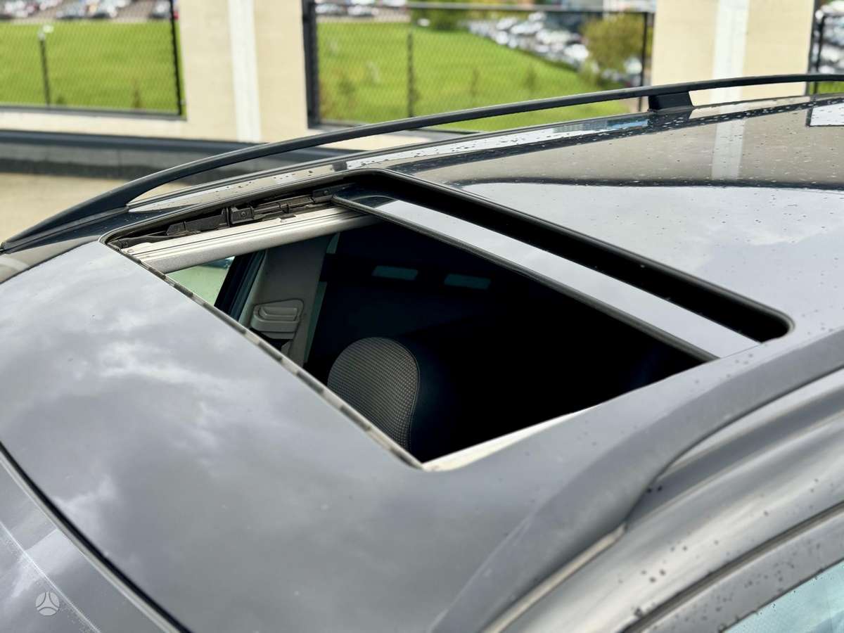 Mercedes-Benz E320 - 5