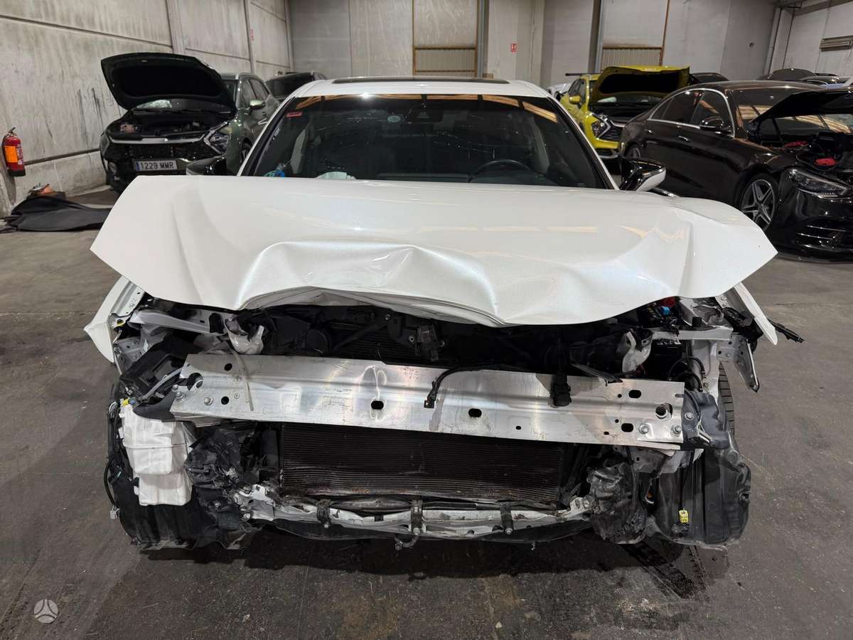 Lexus ES 300h - 5