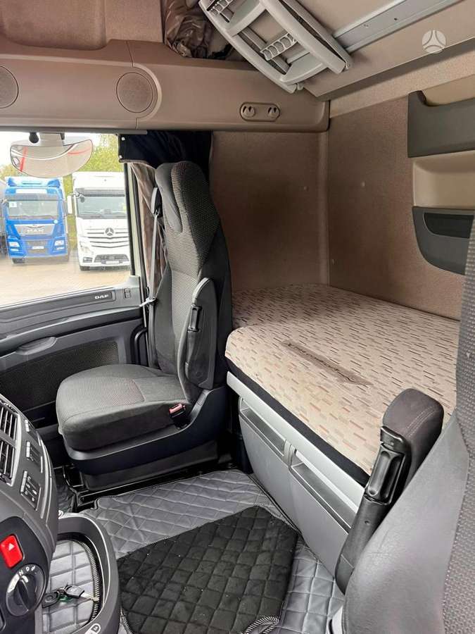 DAF XF 106.460, double sleeper