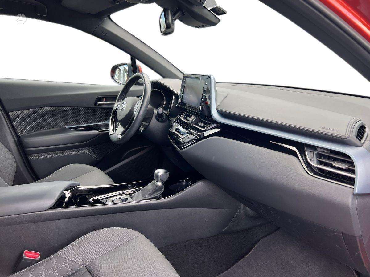 Toyota C-HR - 6