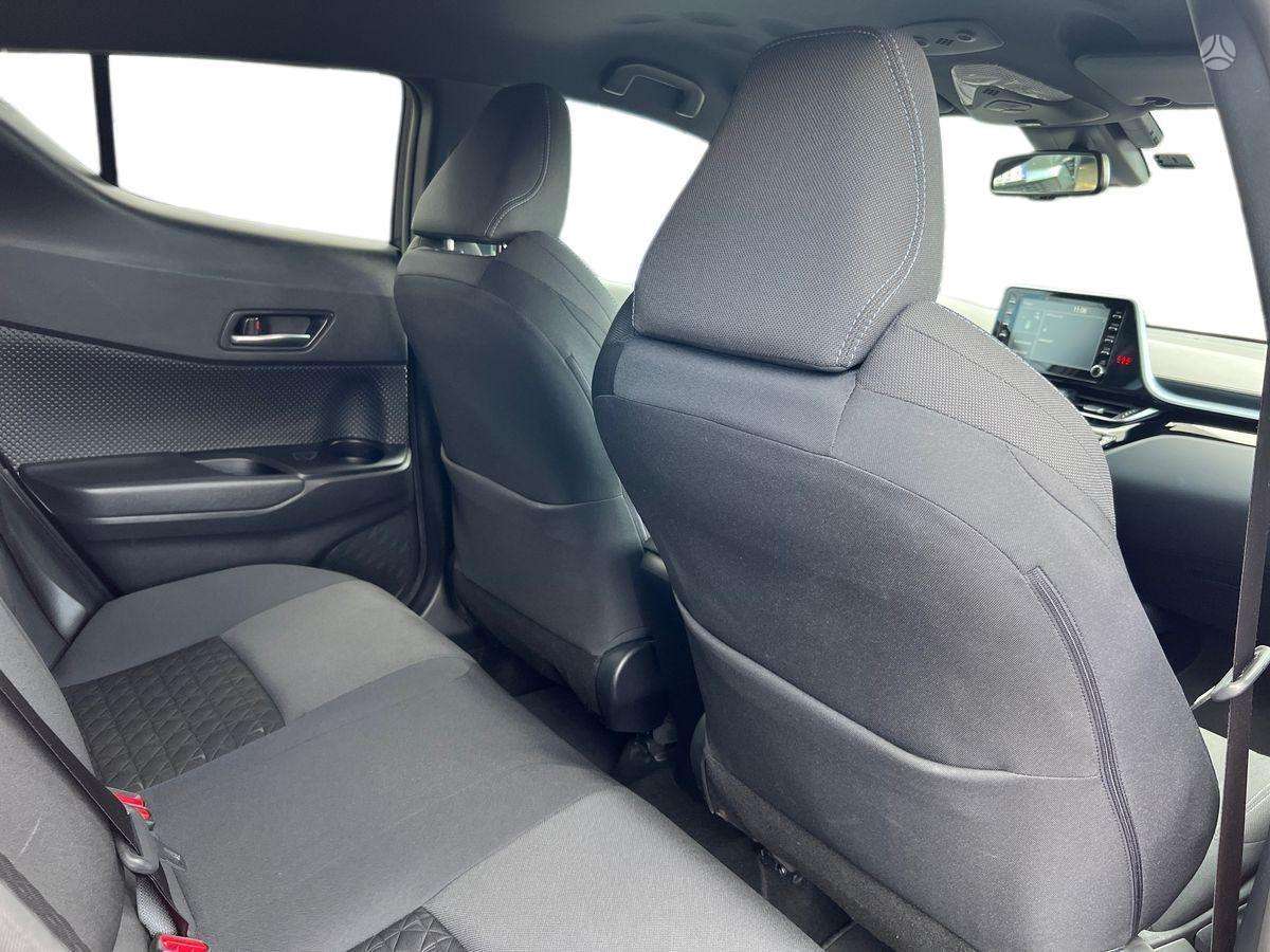 Toyota C-HR - 7