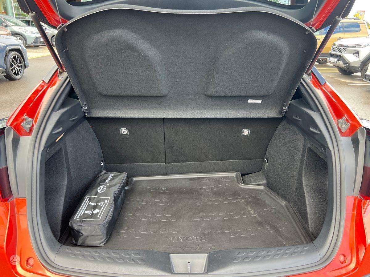 Toyota C-HR - 10