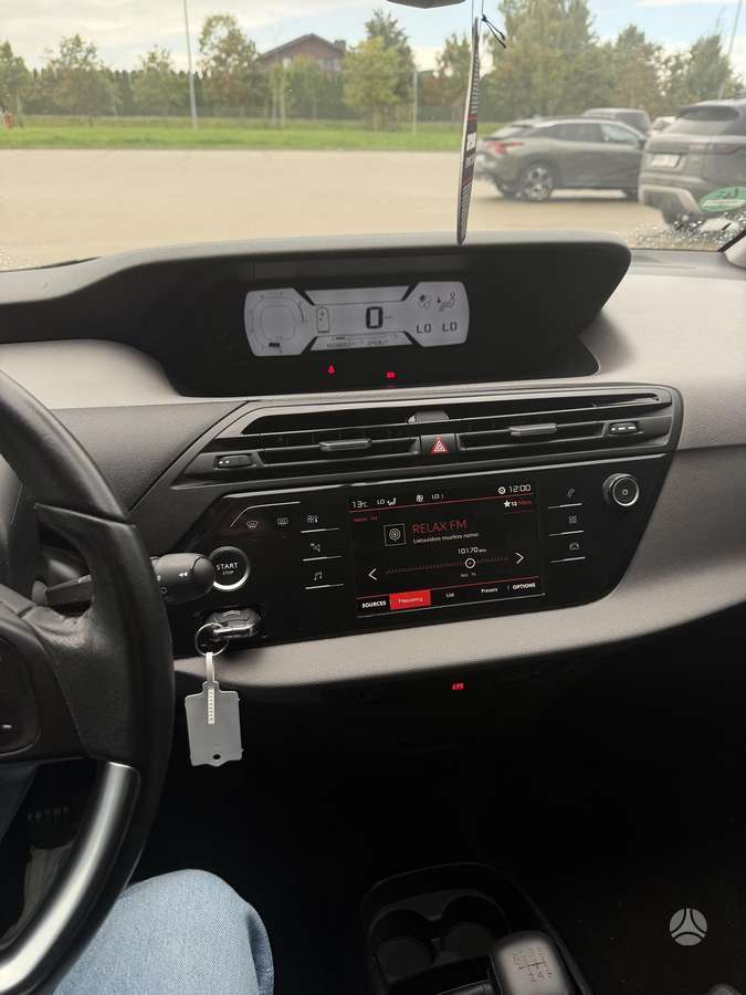 Citroën Grand C4 SpaceTourer - 8