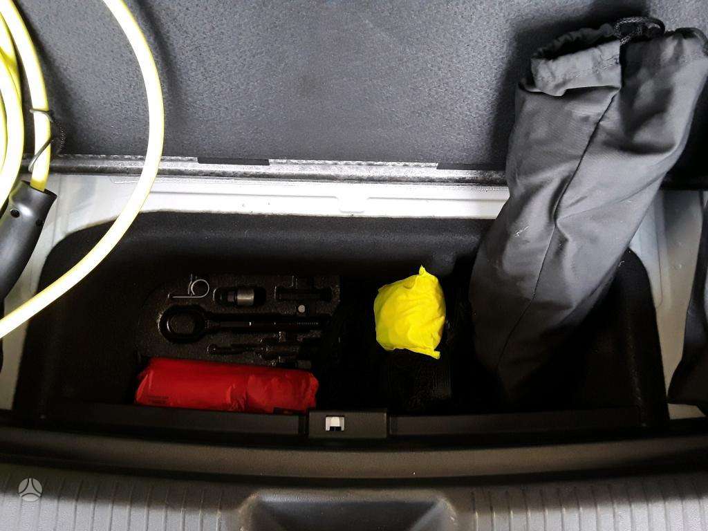 Volkswagen ID.4 - 5
