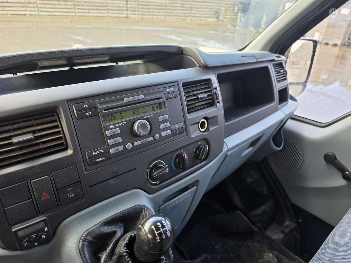 Ford Transit - 8
