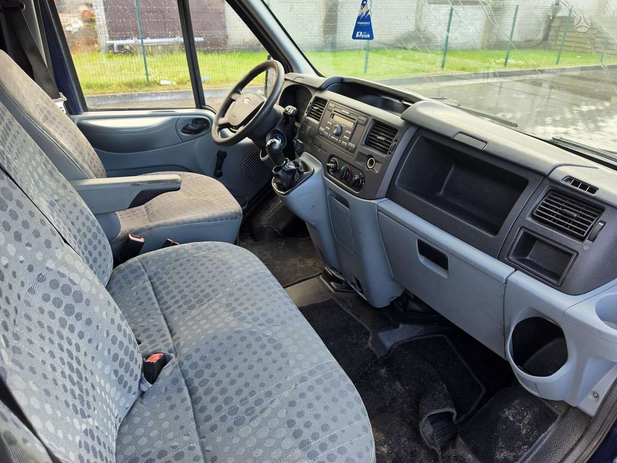 Ford Transit - 9