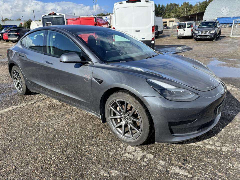 Tesla Model 3, 62 кВт·ч, Хэтчбек