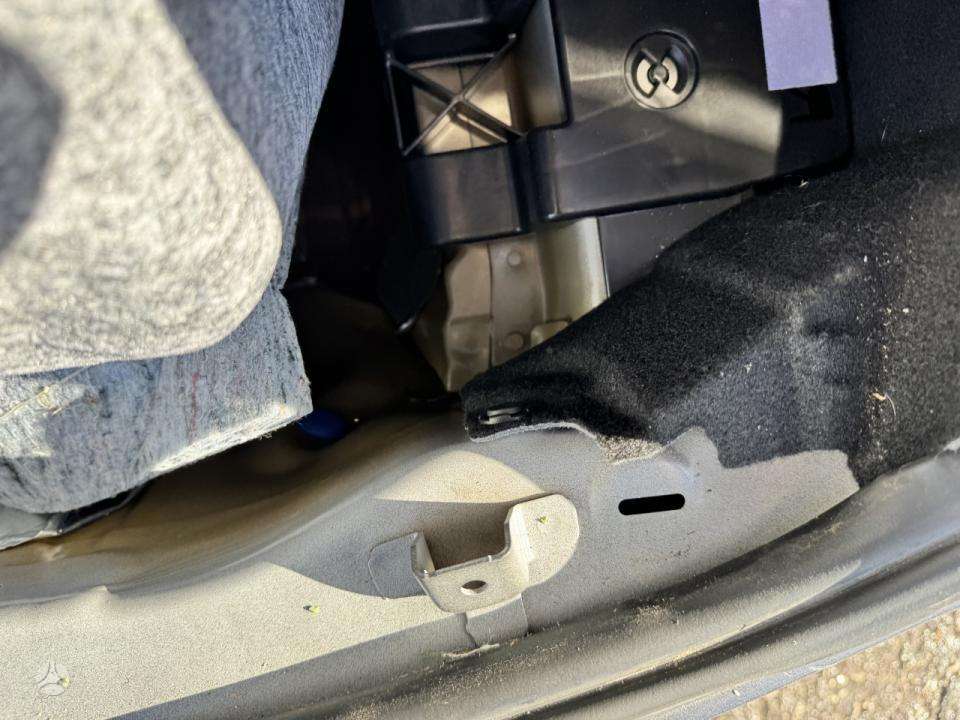 Tesla Model 3 - 11