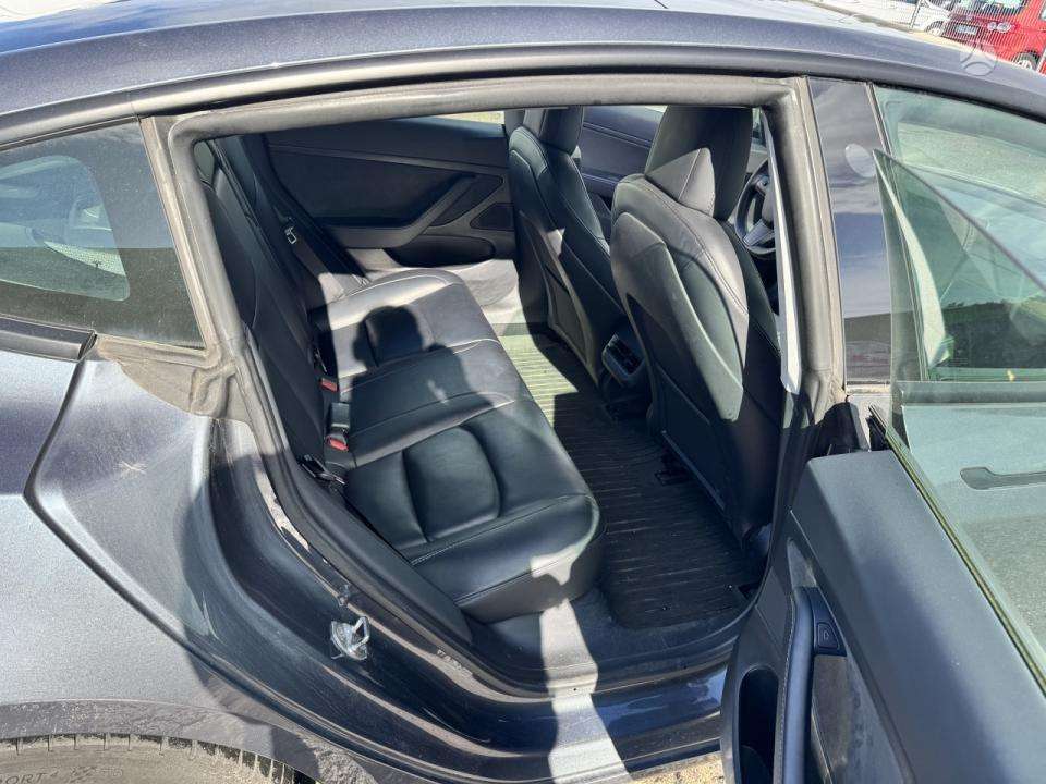 Tesla Model 3, 62 кВт·ч, Хэтчбек