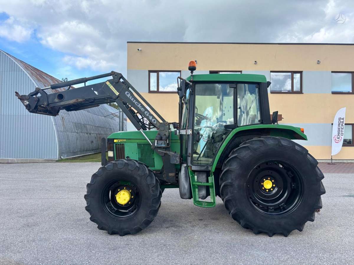John Deere 6210, tractors