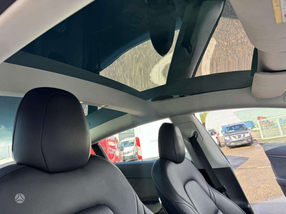 Tesla Model 3, 62 кВт·ч, Хэтчбек