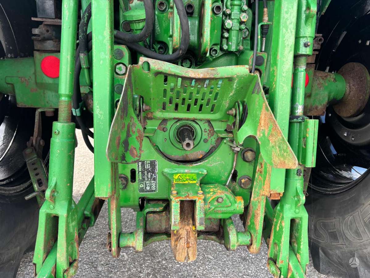 John Deere 6210, traktoriai