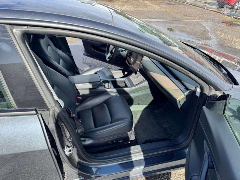 Tesla Model 3, 62 кВт·ч, Хэтчбек
