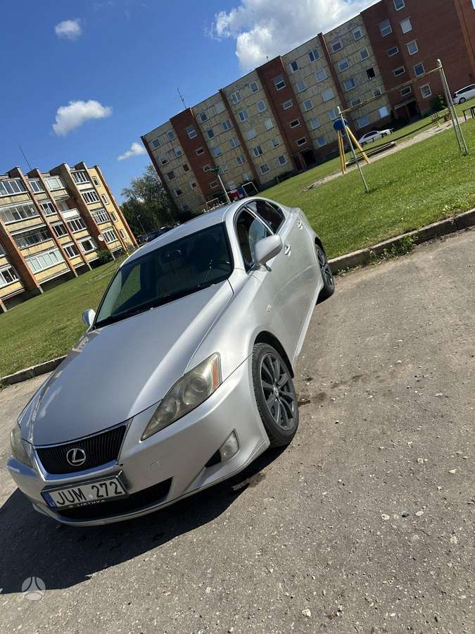 Lexus IS 220 - 1