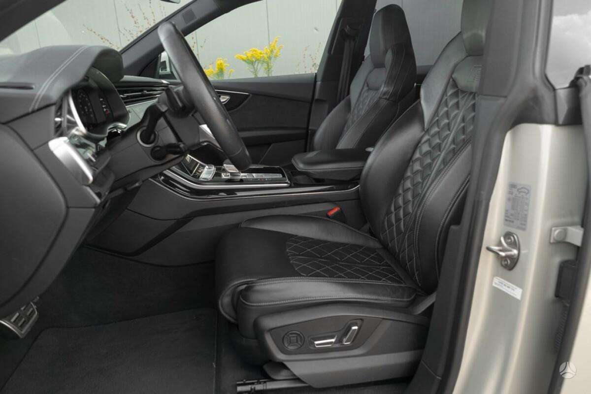 Audi Q8 - 10