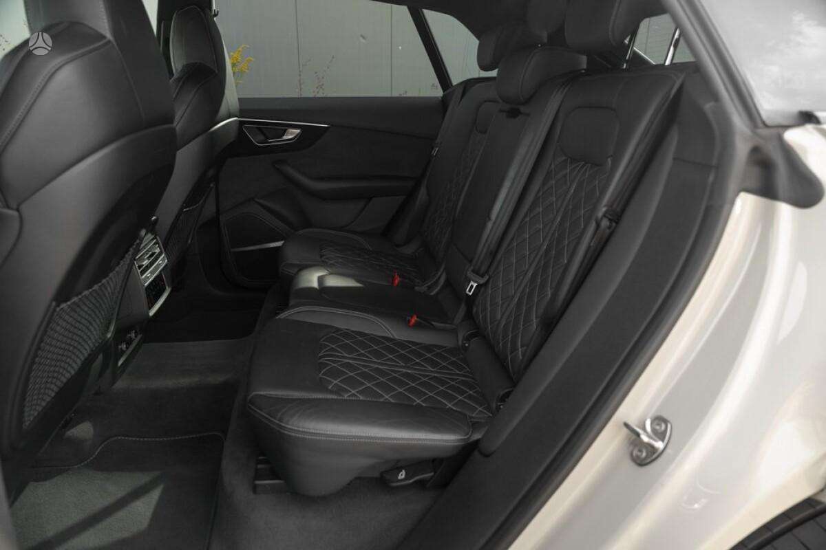 Audi Q8 - 11