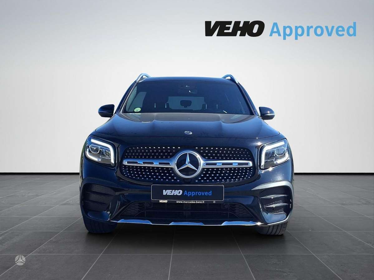 Mercedes-Benz GLB200 - 8