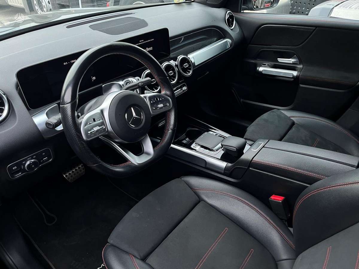 Mercedes-Benz GLB200 - 10