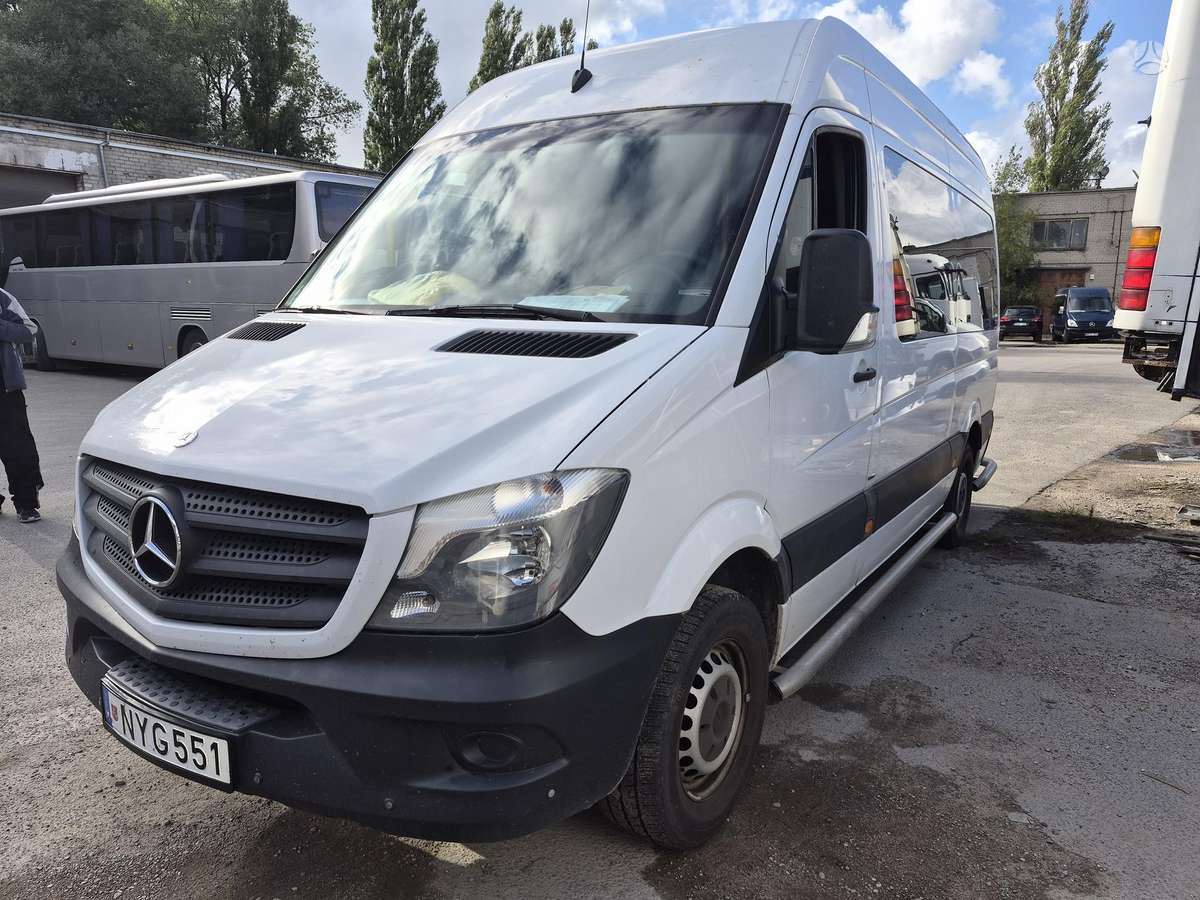 Mercedes-Benz Sprinter - 2