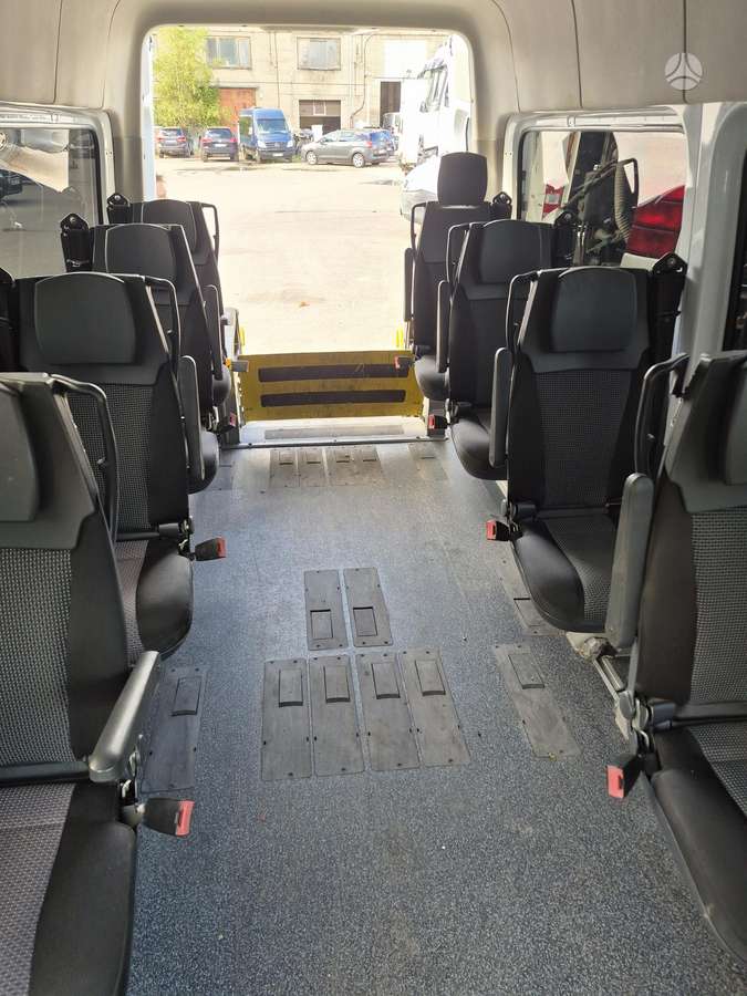 Mercedes-Benz Sprinter - 5