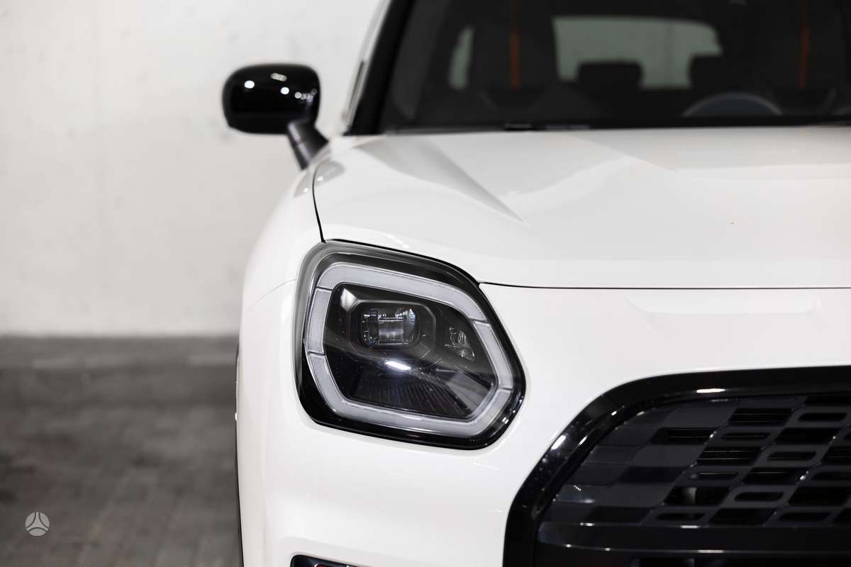MINI John Cooper Works Countryman - 3
