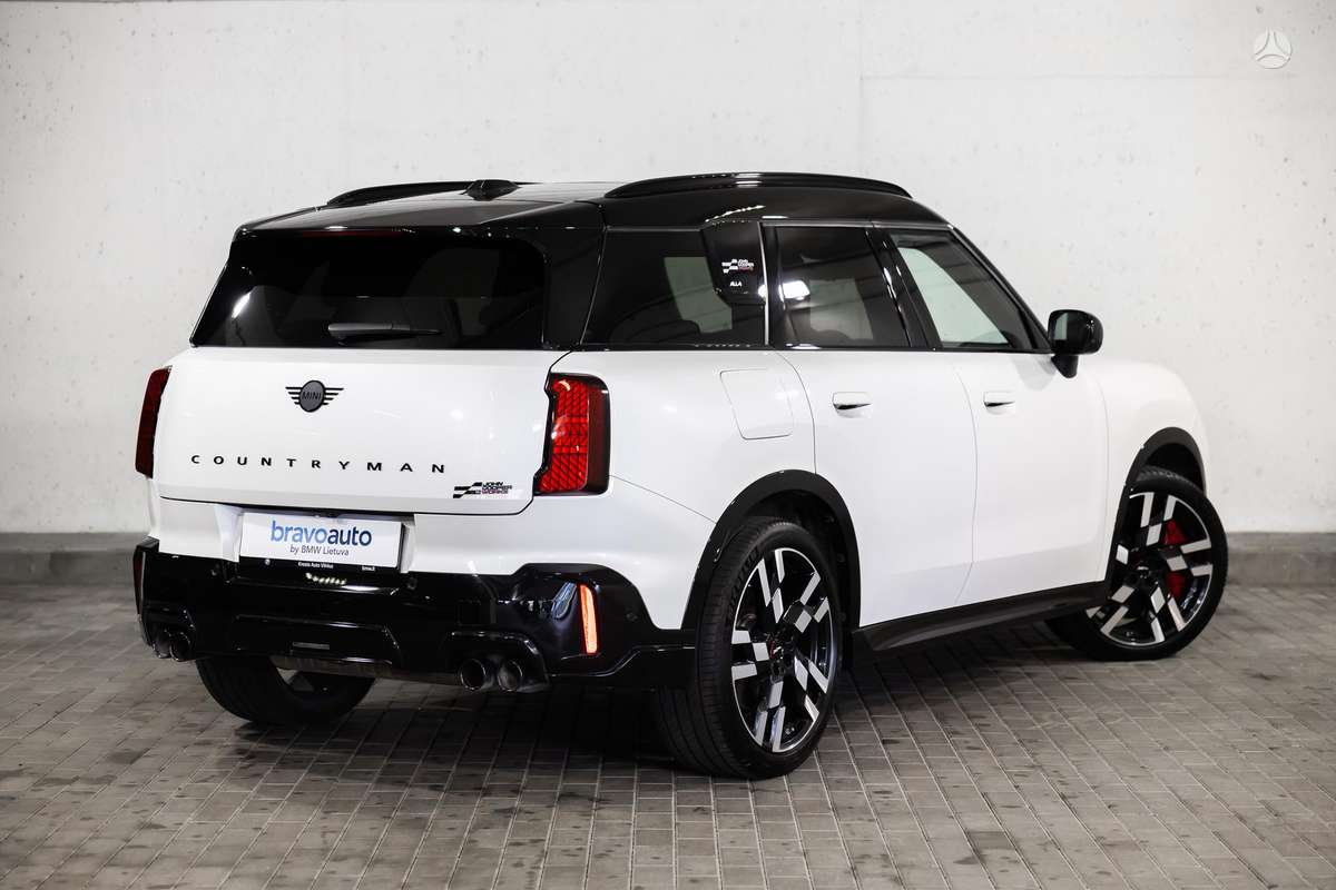 MINI John Cooper Works Countryman - 10