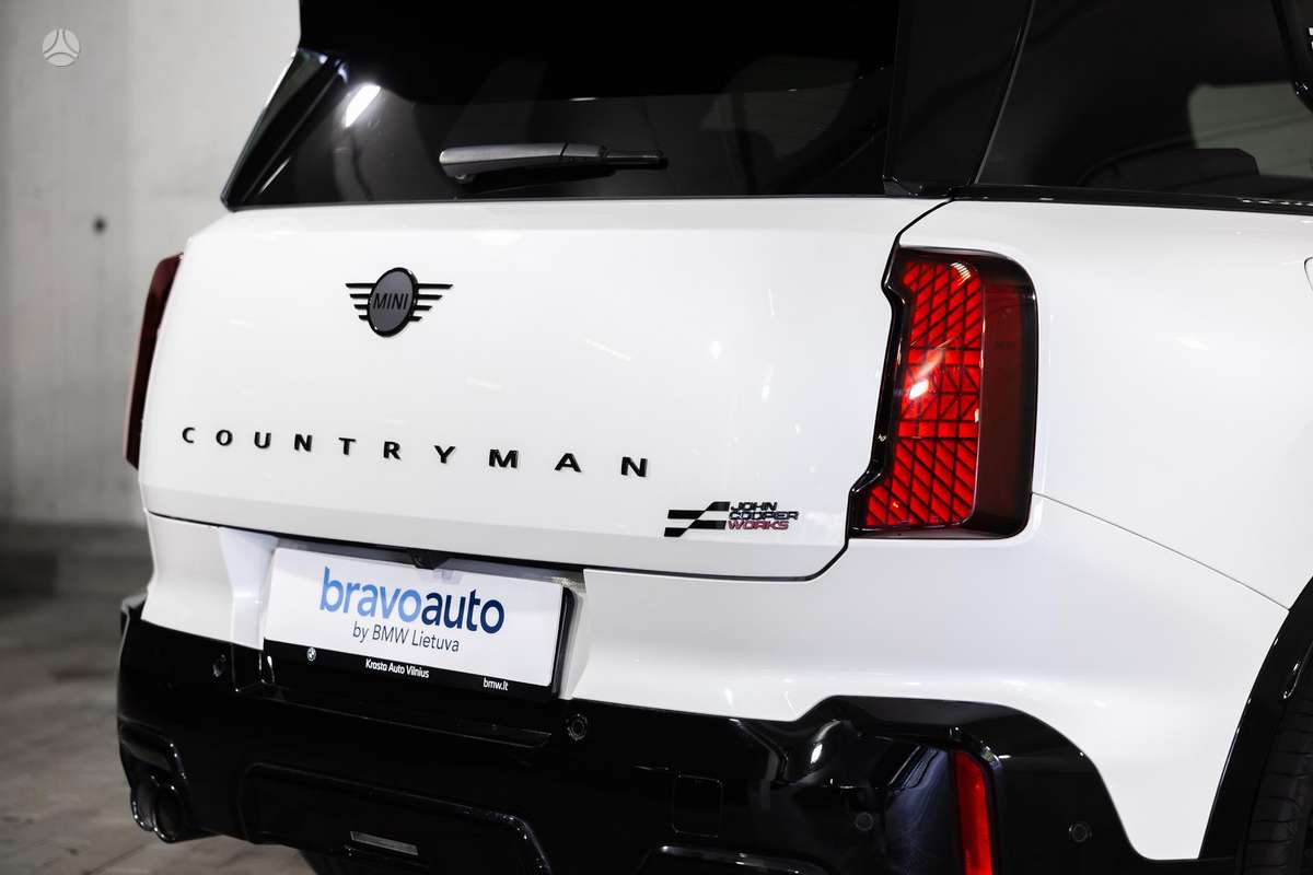 MINI John Cooper Works Countryman - 11