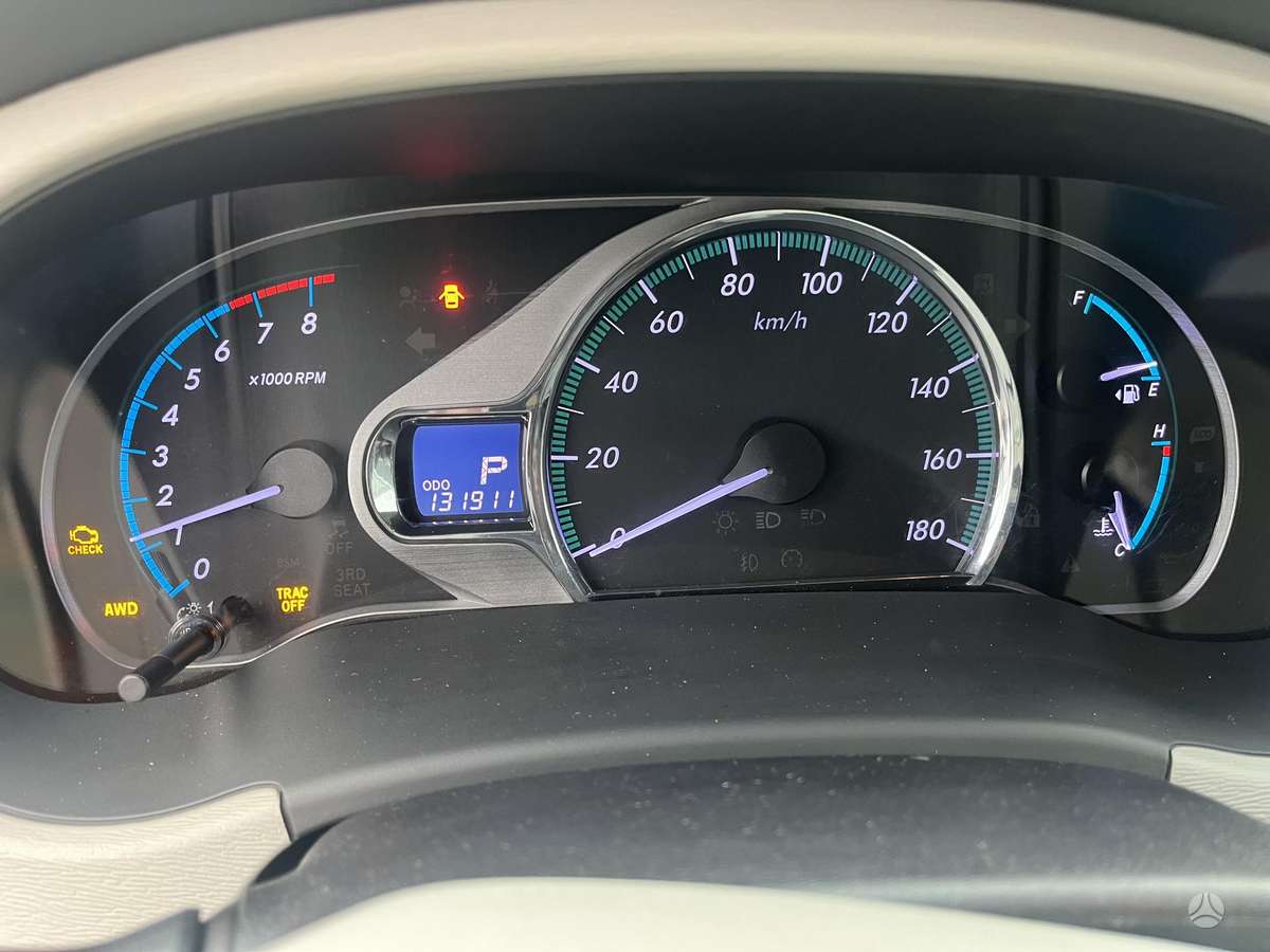 Toyota Sienna - 9