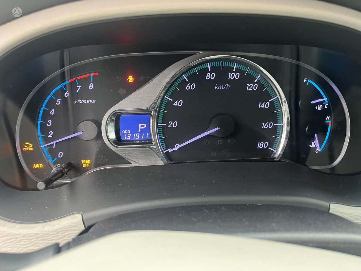 Toyota Sienna - 11