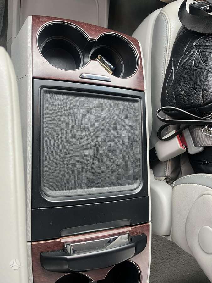 Toyota Sienna - 12