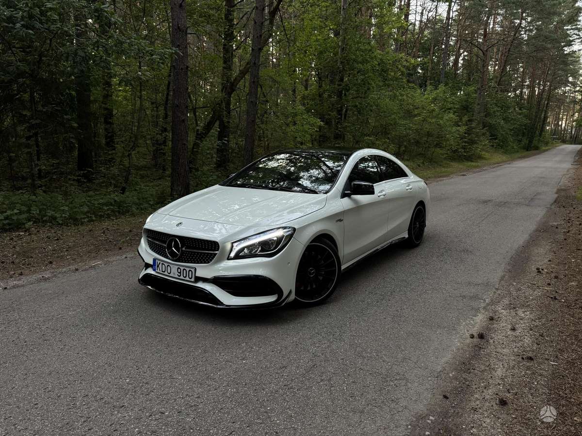 Mercedes-Benz CLA45 AMG - 5