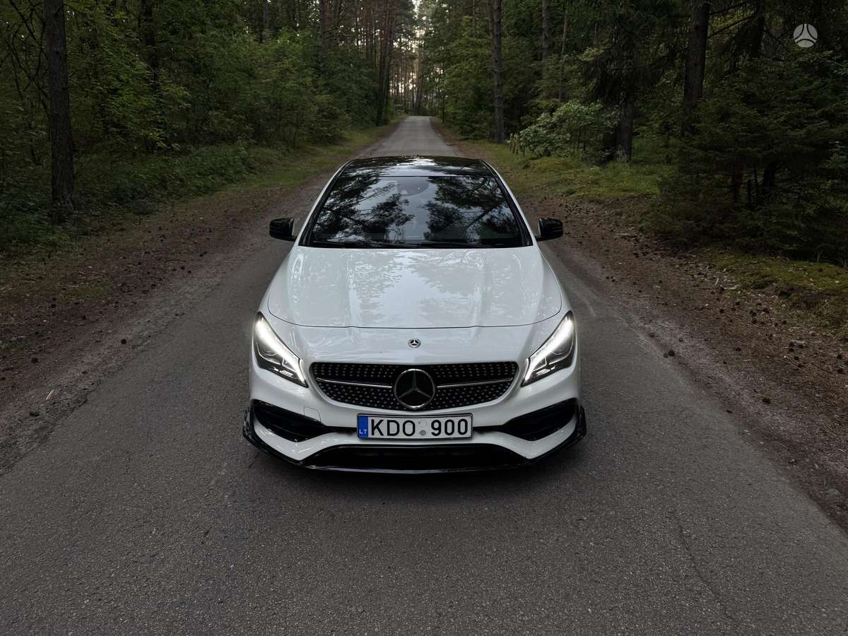 Mercedes-Benz CLA45 AMG - 9