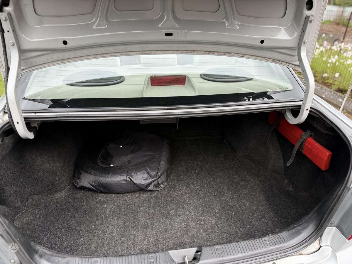 Mazda 626, 2.0 l., Седан
