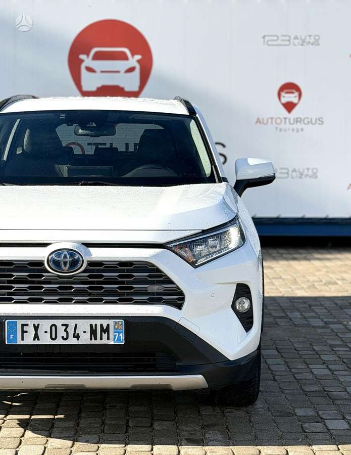 Toyota RAV4 - 6