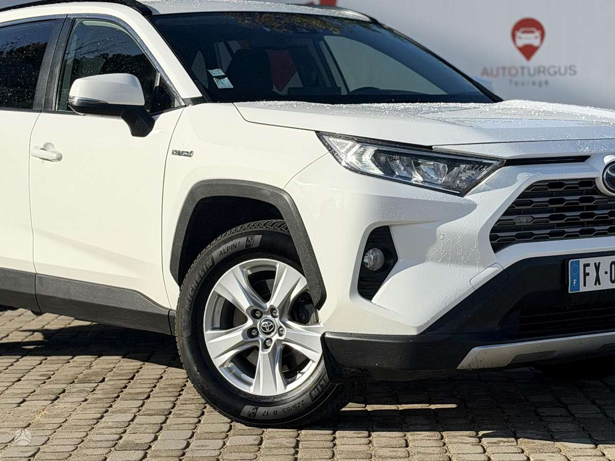 Toyota RAV4 - 10