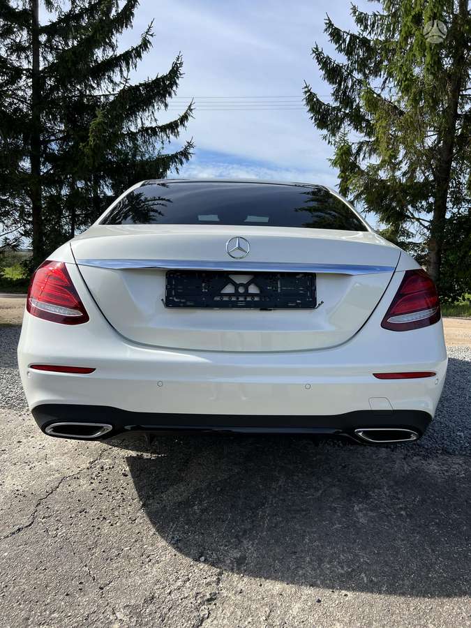 Mercedes-Benz E350 - 2